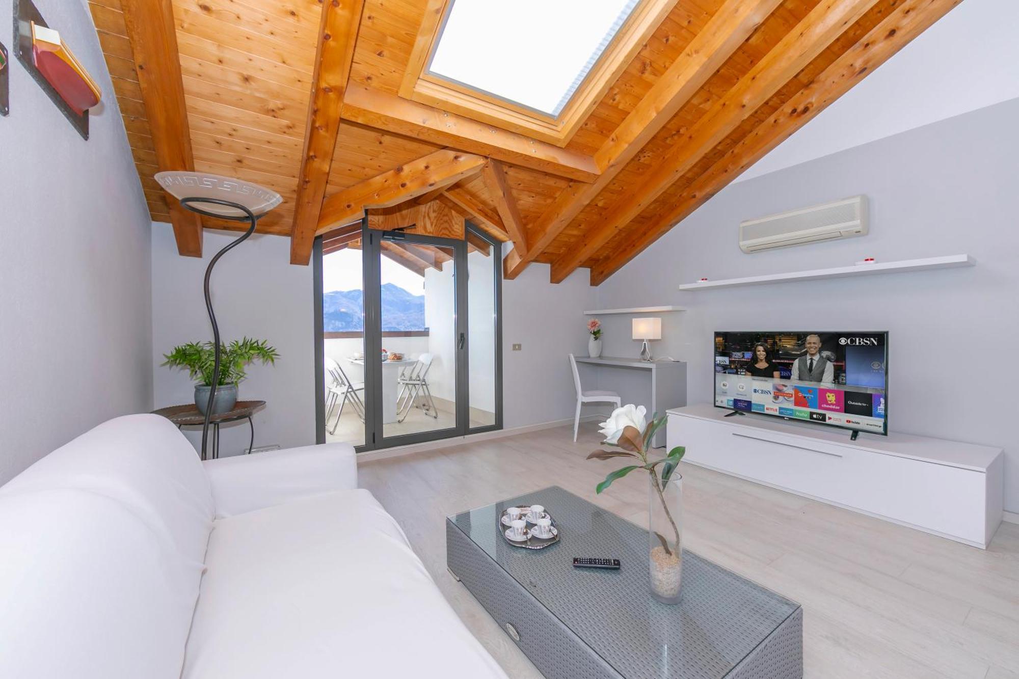 Blu Lake Apartment On Ghiffa Beach - Happy Rentals Exteriör bild